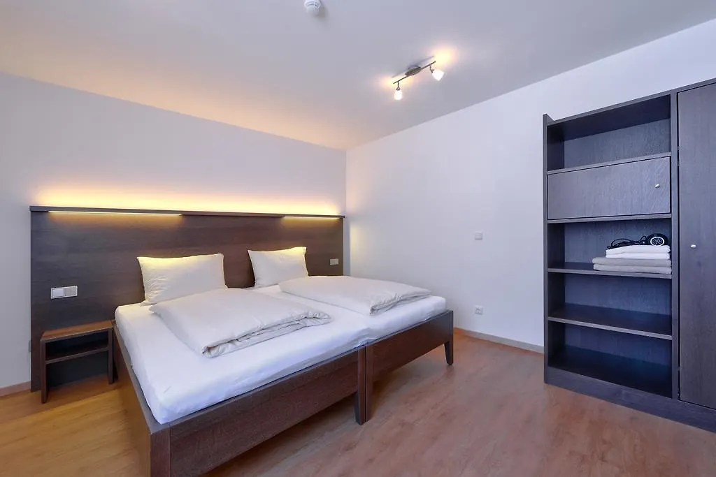 Apartment Gaestehaus Am Lindenhain Erding