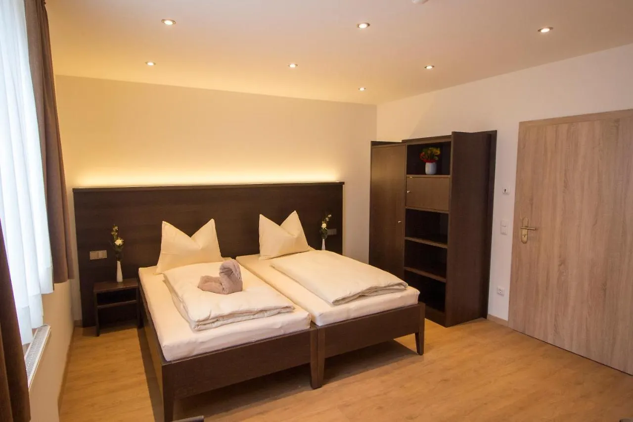 Apartment Gaestehaus Am Lindenhain Erding